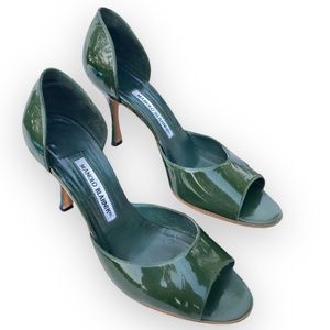 MANOLO BLAHNIK Catalina Patent Peep-Toe
Heel Green